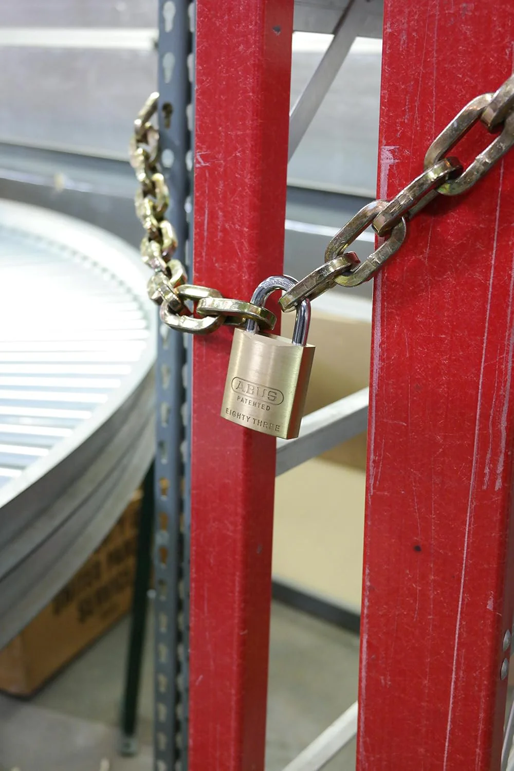 ABUS 83/45-300 S2 Schlage 45mm All Weather Solid Brass Rekeyable Padlock with 1" Shackle, Zero-Bitted - Image 6