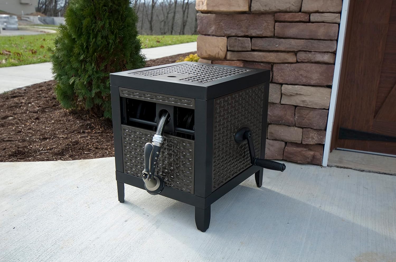 AMES NeverLeak Hose Reel Cabinet Box, 100 Ft. Capacity, Decorative with Wicker Look, Auto Track Rewinding, Black Metal - Image 5