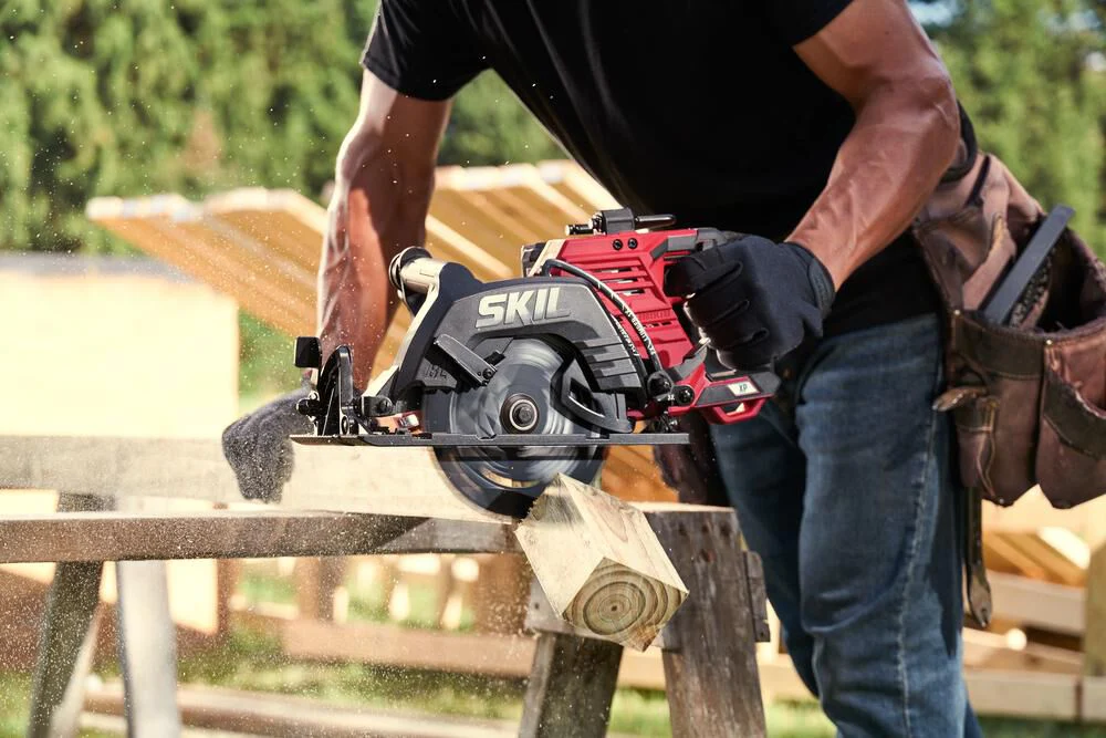 SKIL 40V (20Vx2) XP Circular Saw Kit Brushless 7-1/4 In. Rear Handle - Image 2