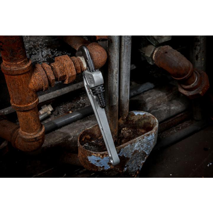 Crescent CAPW10S 10" Aluminum Slim Jaw Pipe Wrench - Image 7