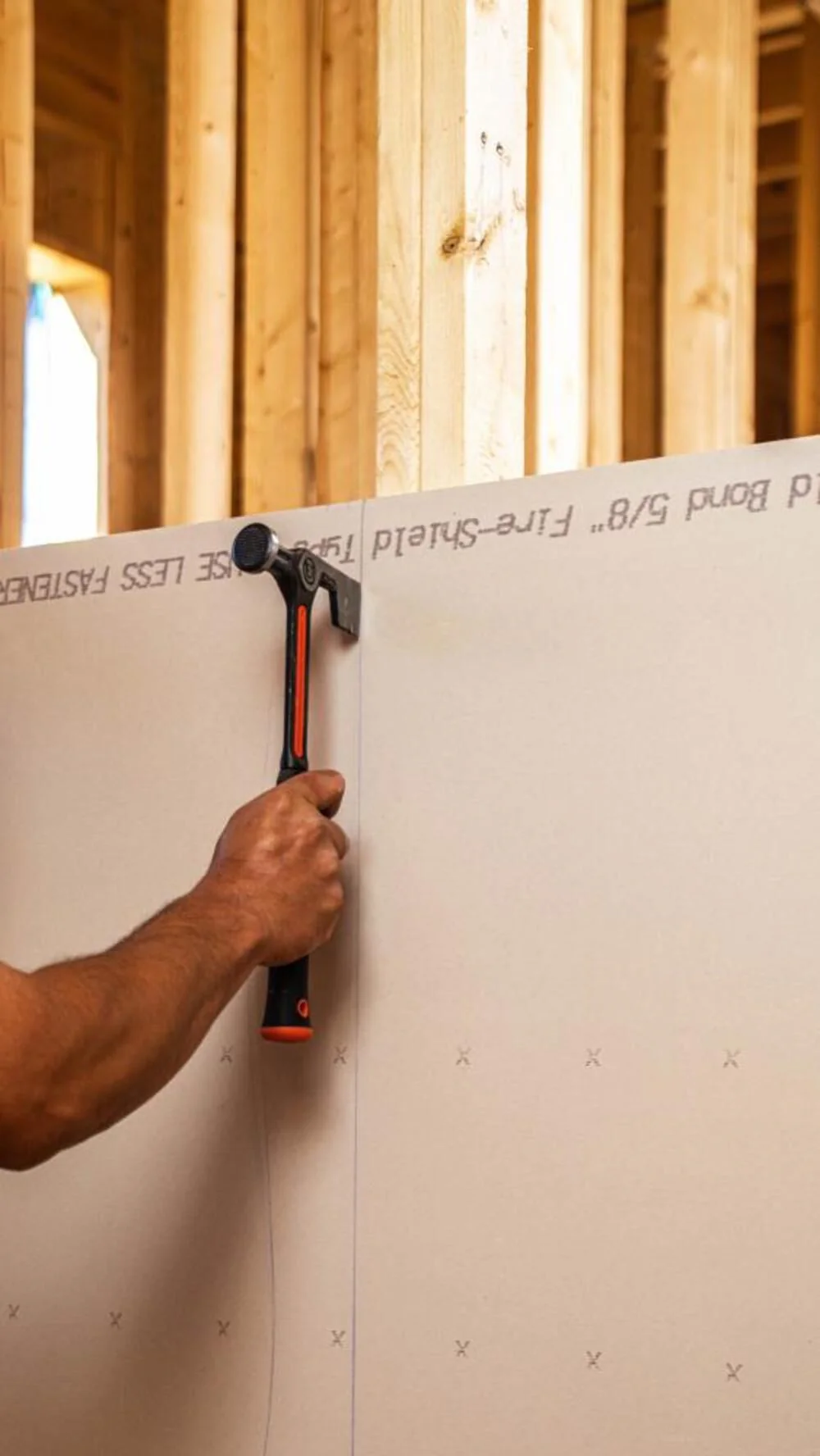Crescent 11 oz. Drywall Hammer - Image 7