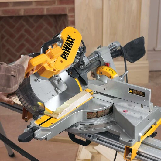 DEWALT DWS779 12 In. Double-Bevel Sliding Compound Miter Saw - Image 11