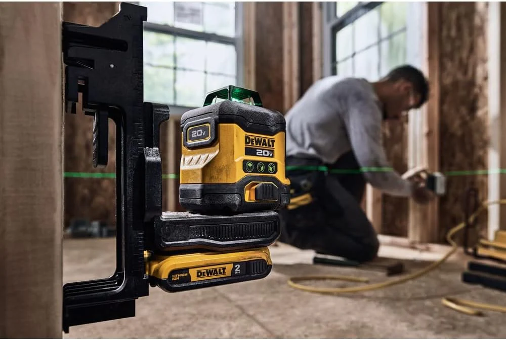 DEWALT 20V MAX Laser Level Kit, Cross Line Laser, 3x360, Green (DCLE34031D1) - Image 7