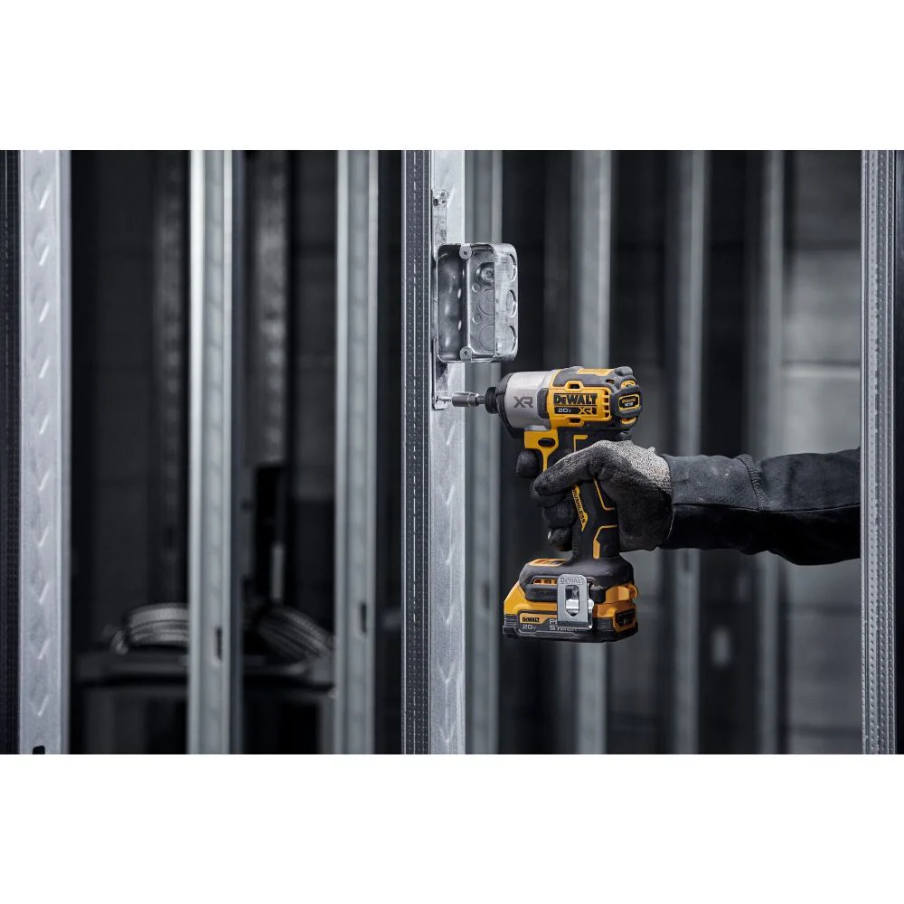 DeWALT 20V DCF845D1E1 MAX XR 1/4 In. Impact Driver Kit - Image 8