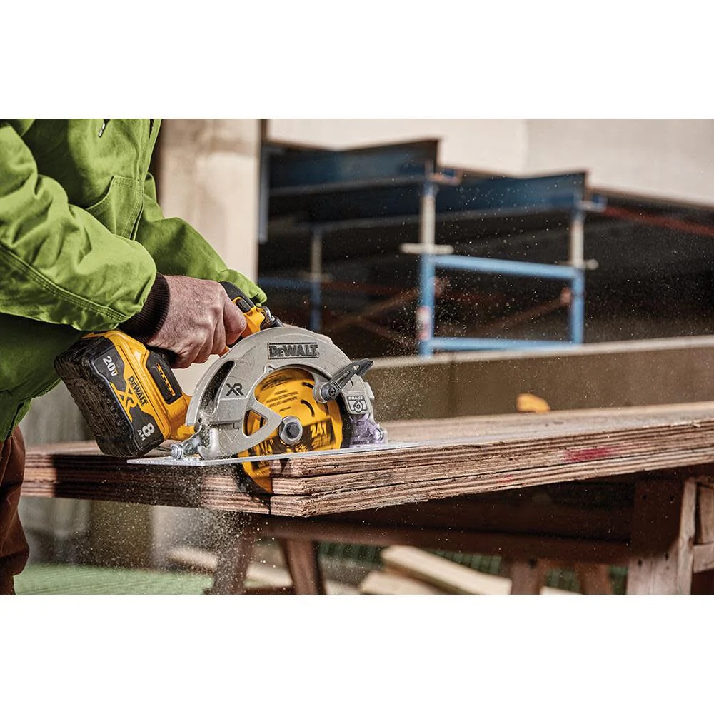 DeWALT 20V MAX XR 7-1/4 In. Circular Saw (Bare Tool) - Image 6