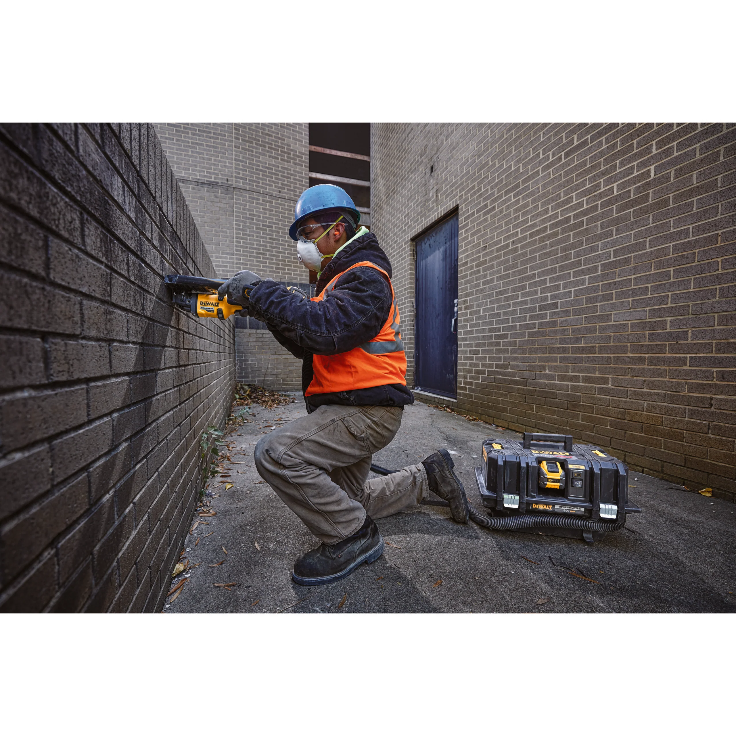 DEWALT (DCG418B) 60V 4.5 In.- 6 In. SAG No-Lock (Bare Tool) - Image 3
