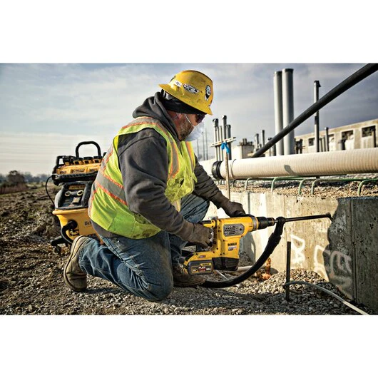 DeWALT DCH481B 60V MAX FlexVolt 1-9/16 In. SDS MAX Combination Hammer (Bare Tool) - Image 3
