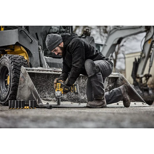 DEWALT DCF964B 20V MAX XR Brushless Cordless 3/4 in. High Torque Impact Wrench With Hog Ring Anvil (Tool Only) - Image 8