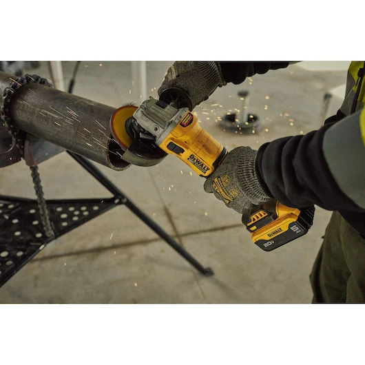 DEWALT DCG407P1 20V MAX Brushless Cordless 4-1/2 in. Slide-Switch Grinder Kit - Image 6