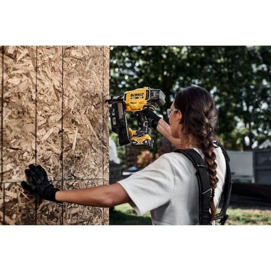 DEWALT DCN920B 20V MAX XR Brushless Cordless 21° Plastic Collated Framing Nailer (Tool Only) - Image 11