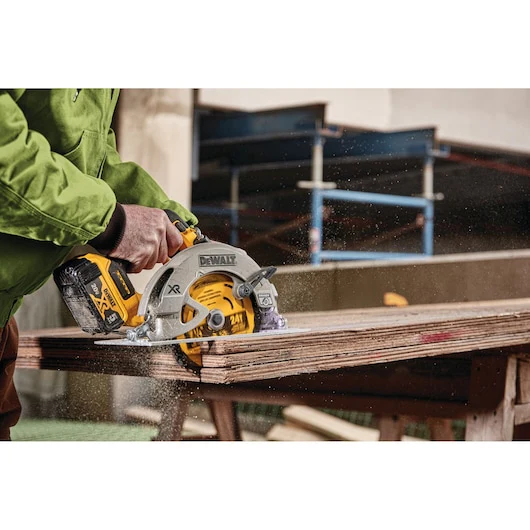 DEWALT DWA1714243 7-1/4-Inch 24-Tooth Circular Saw Blade (Pack of 3) - Image 4