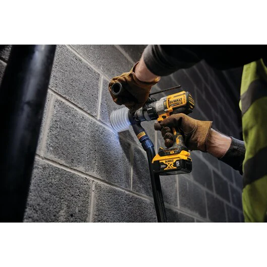 DeWALT (DCB205) 20V MAX Lithium-Ion Battery - Image 4
