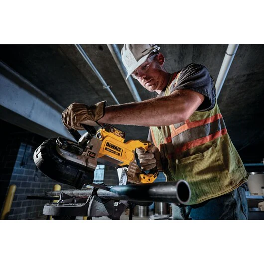DeWALT (DCB205) 20V MAX Lithium-Ion Battery - Image 5