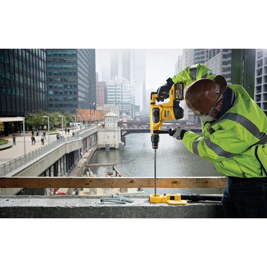 DeWALT (DCH481X2) 60V MAX Combination Hammer Kit 1-9/16 In. (40mm) SDS - Image 5