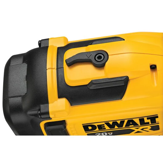 DeWALT (DCN45RND1) 20V Cordless Roofing Nailer Kit - Image 4