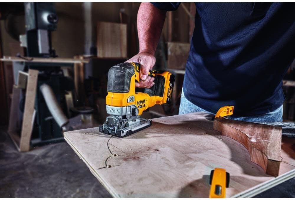 DEWALT DCS334B 20V MAX XR Jig Saw, Cordless, Brushless Motor, LED Light (Bare Tool Only) - Image 4