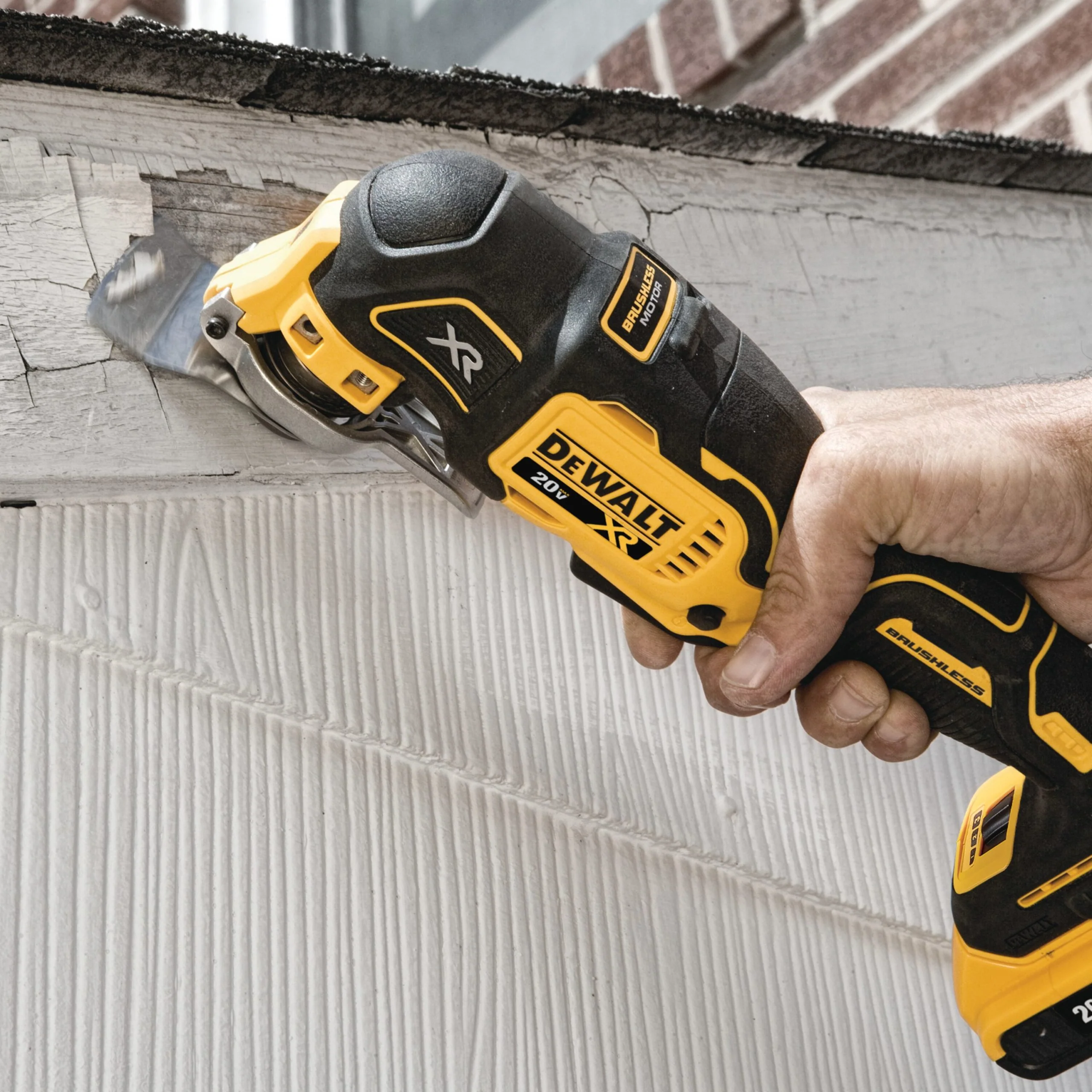 DeWALT (DCS356D1) 20V MAX XR Brushless Cordless 3-Speed Oscillating Multi-Tool Kit - Image 7