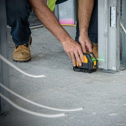 DeWALT (DW088LG) Crossline - Green Beam Battery - Image 3