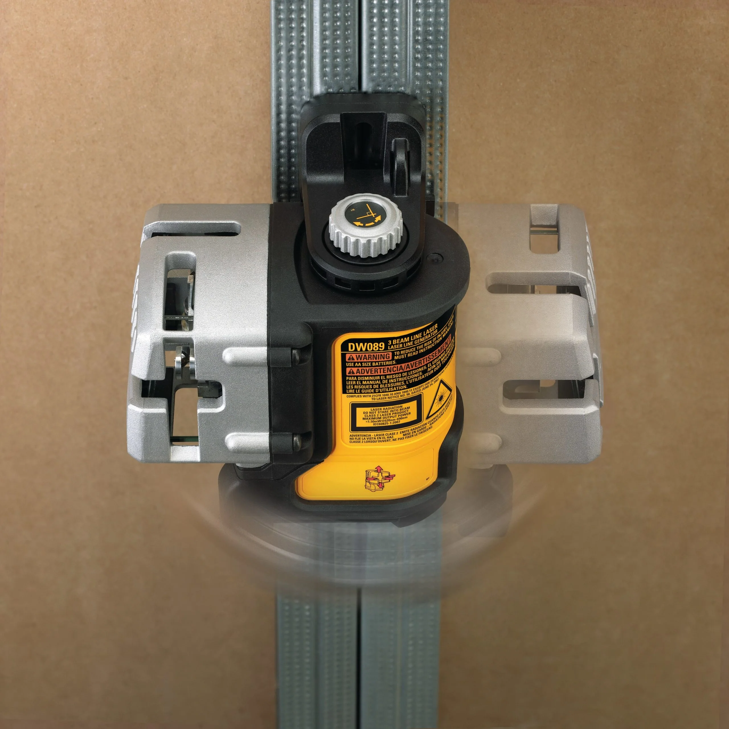 DeWALT (DW089K) Self Leveling 3-Beam Line Laser (Green) - Image 5