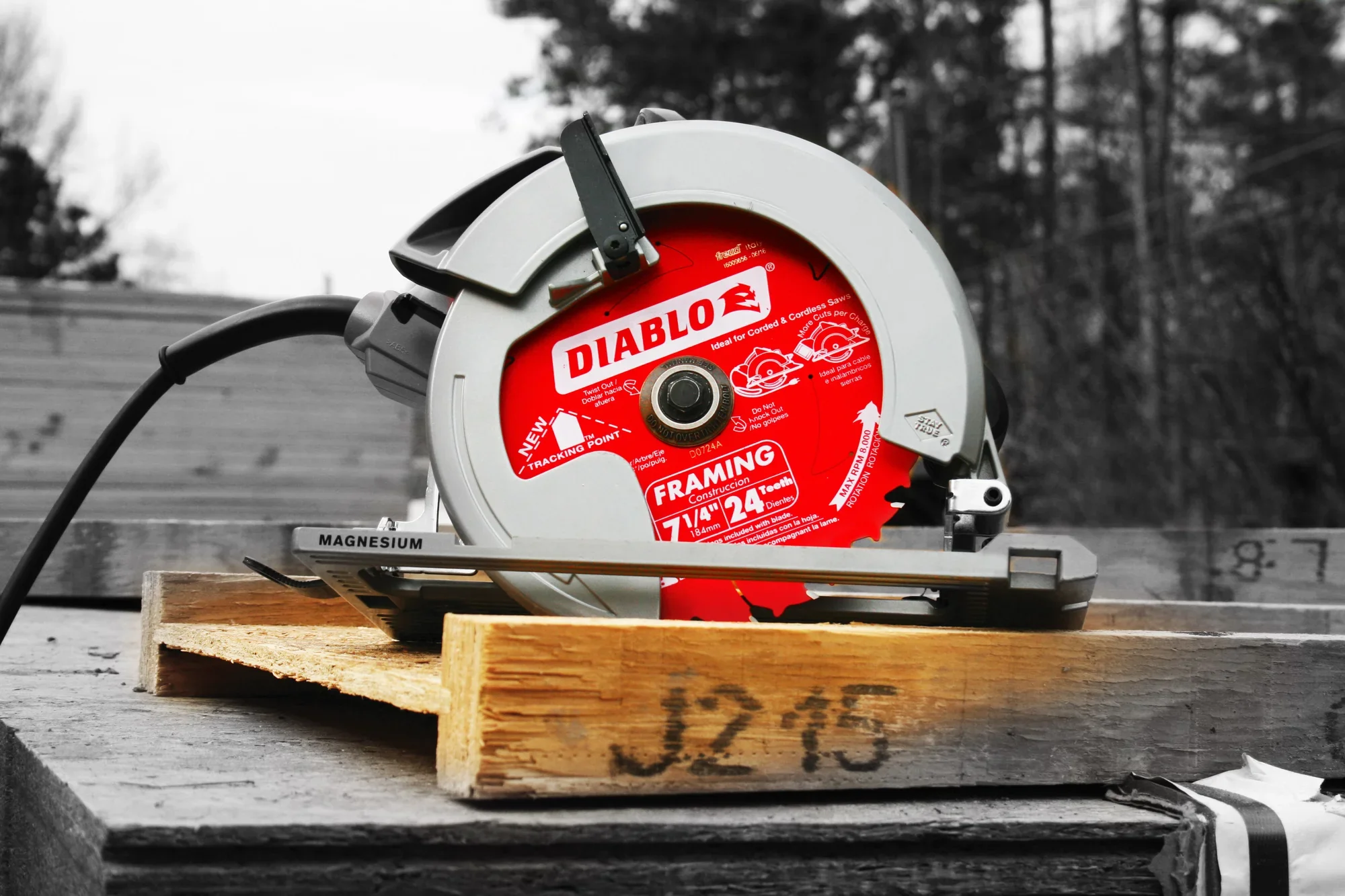 Diablo D0724A Framing Saw Blade with Perma-Shield, Tracking Point Tooth Design for Efficient Cutting, 7-1/4" x 24-Tooth (Pack of 10) - Image 2
