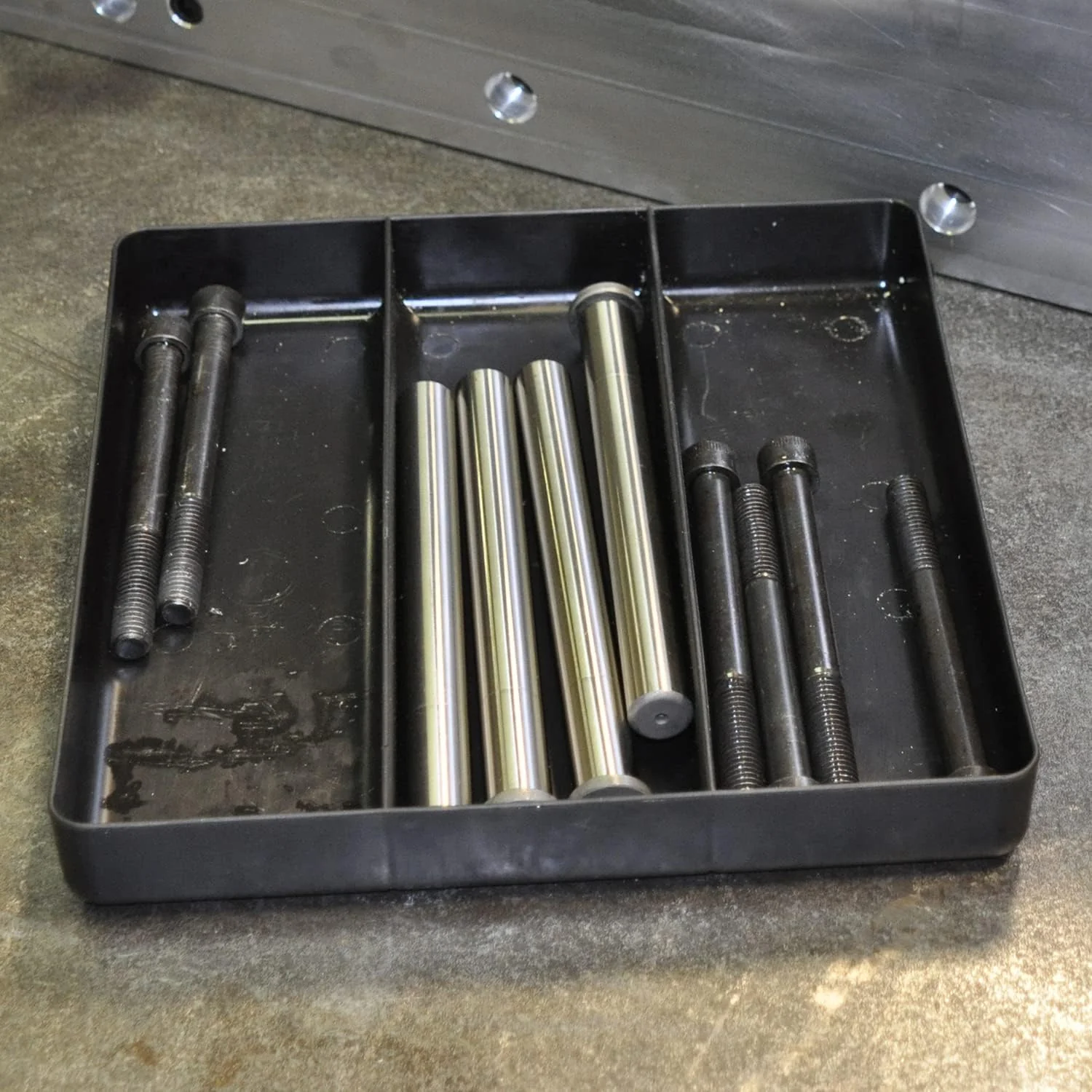 Ernst Manufacturing Toolbox Tray: Stackable Garage Organizer Tray in Green with 3 Compartments - Ideal for Trades, Mechanics, Electricians, Plumbers, Household Use, Hobbies, and More - Heavy Duty - Image 5