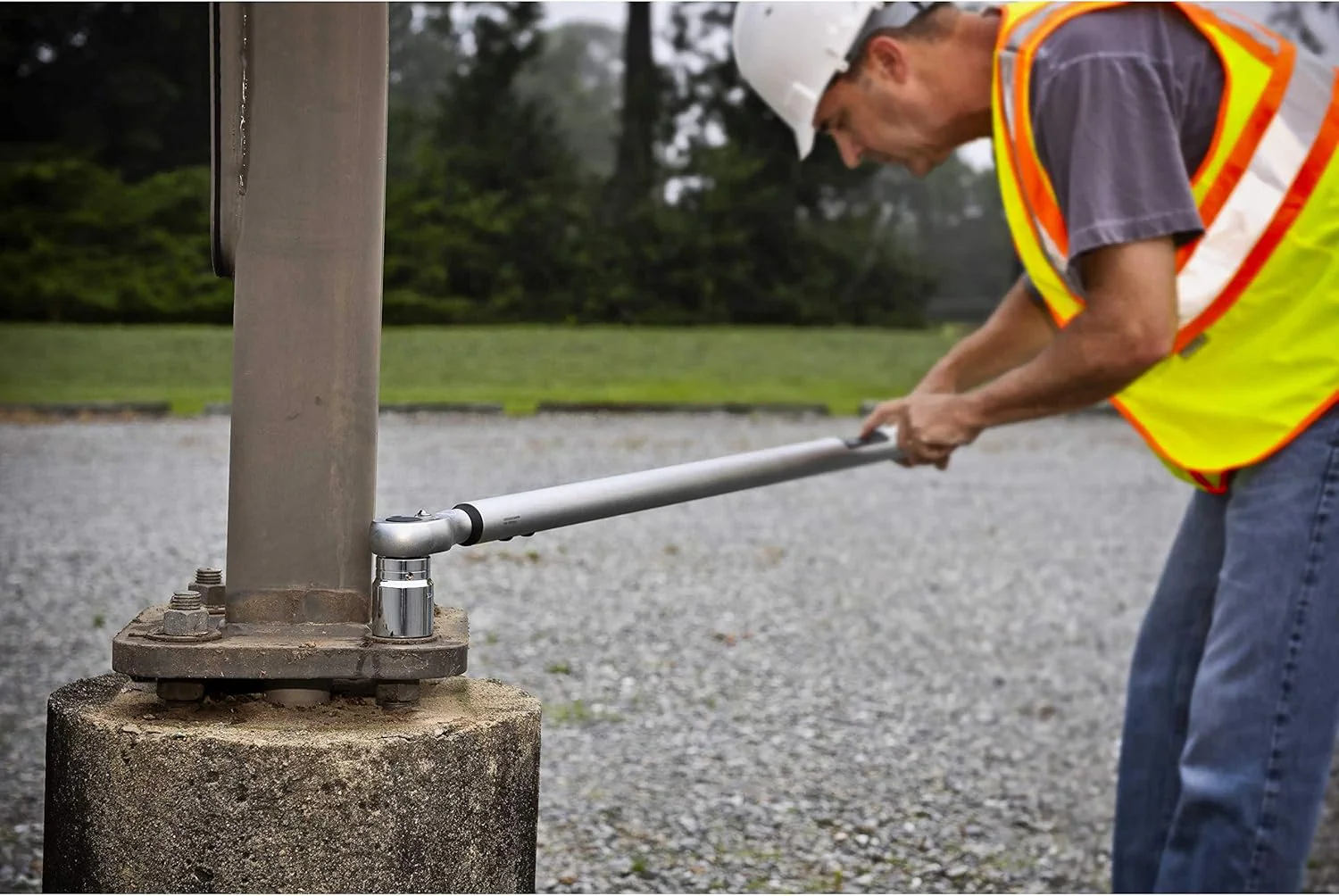 GEARWRENCH (85085) 1" Drive Electronic Torque Wrench 150-1000 ft/lbs. - Image 9
