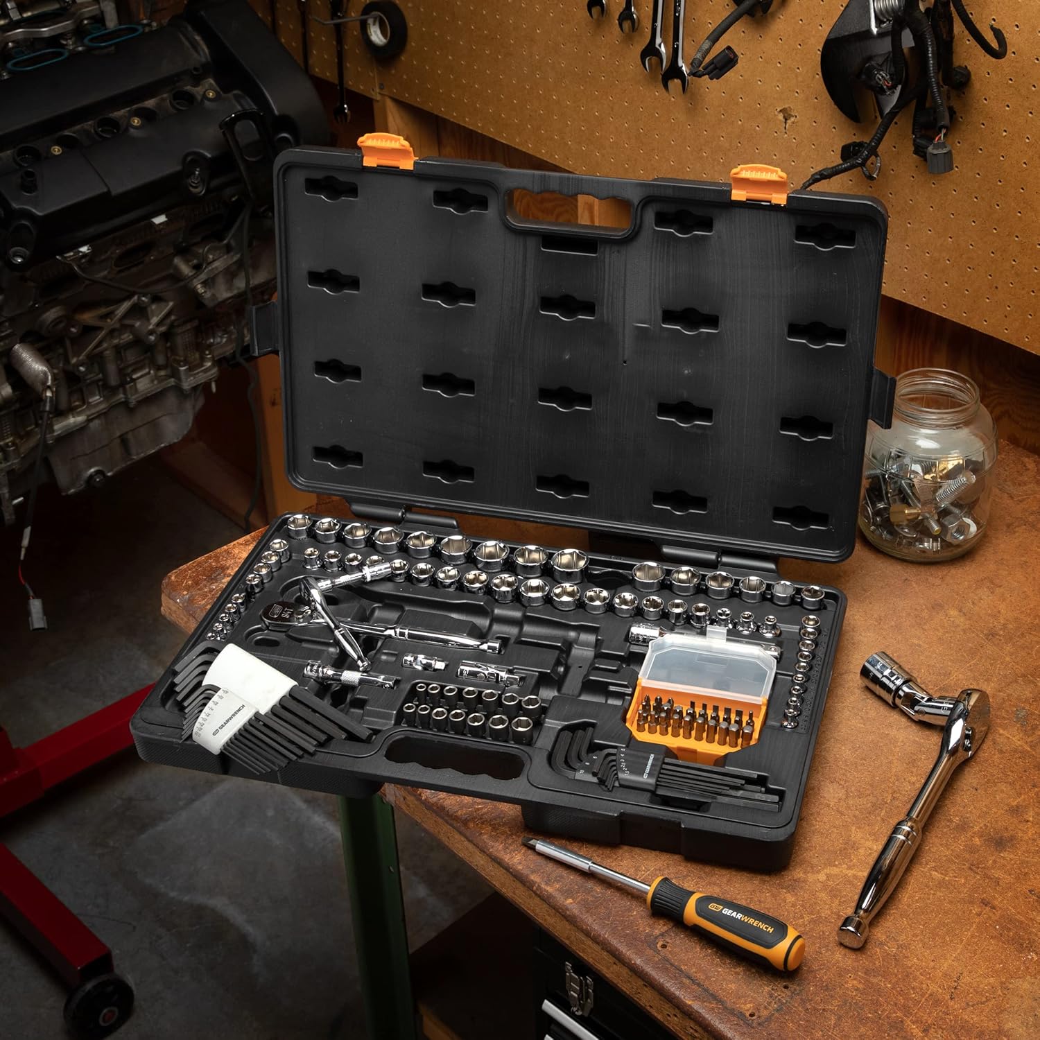 GEARWRENCH 131 Piece 1/4", 3/8", 1/2" Drive SAE/MM Mechanics Tool Set - 89089 - Image 4