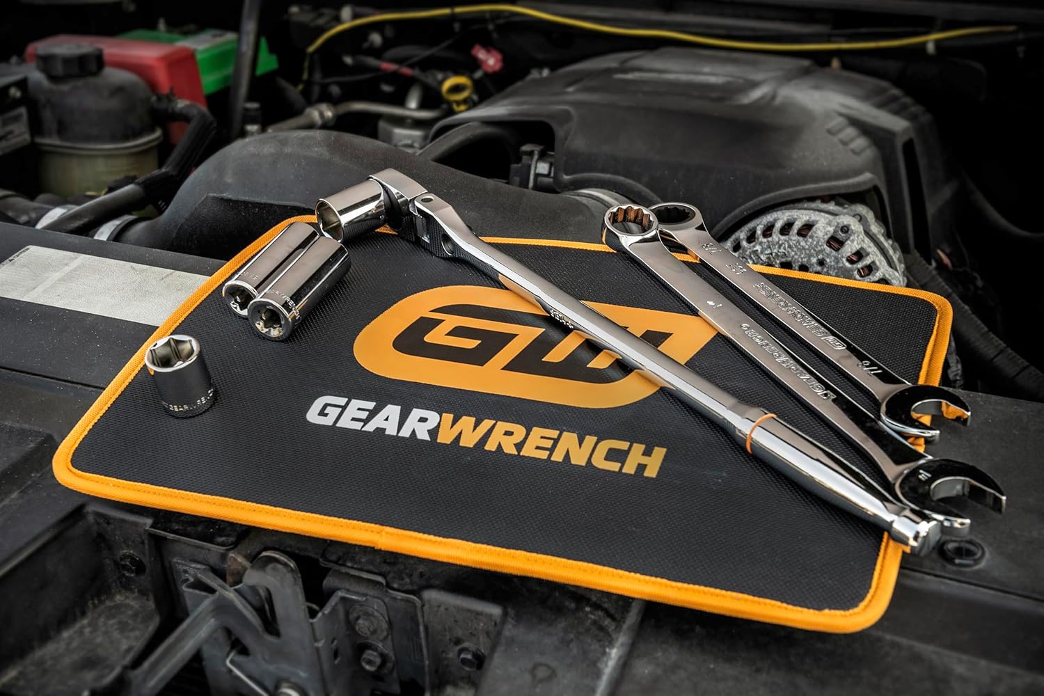 GEARWRENCH GWMAGMAT1812 18" X 12" High Strength Magnetic Tool Mat - Image 4