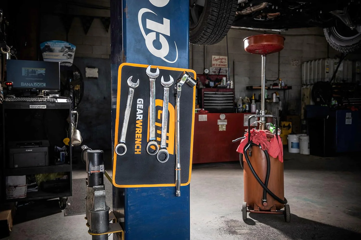 GEARWRENCH GWMAGMAT1812 18" X 12" High Strength Magnetic Tool Mat - Image 5