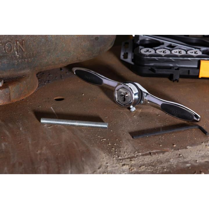 GEARWRENCH 82816 15 Piece SAE Ratcheting Tap & Die Set - Image 2