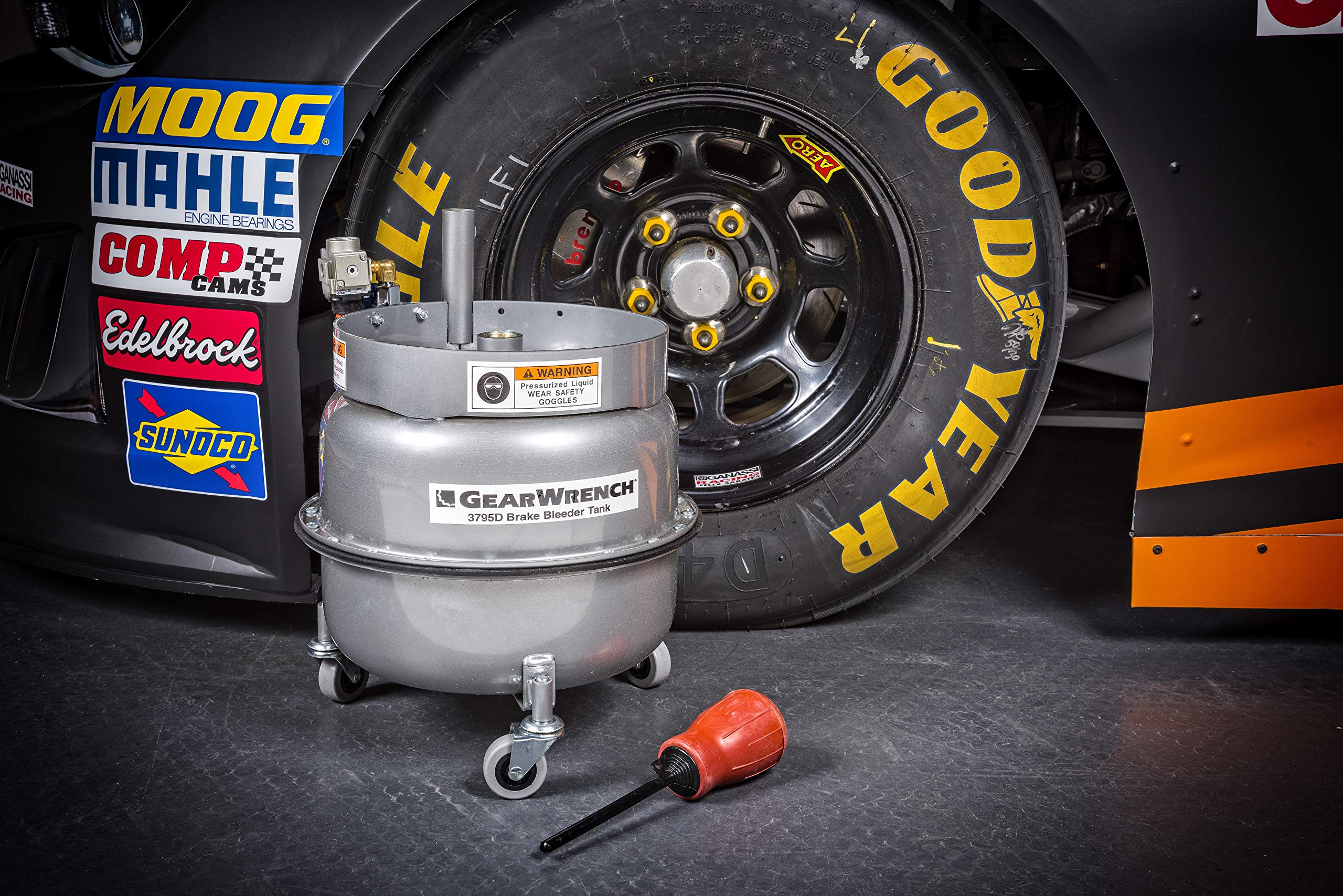 GEARWRENCH 3795D Brake Bleeder Tank - Image 4