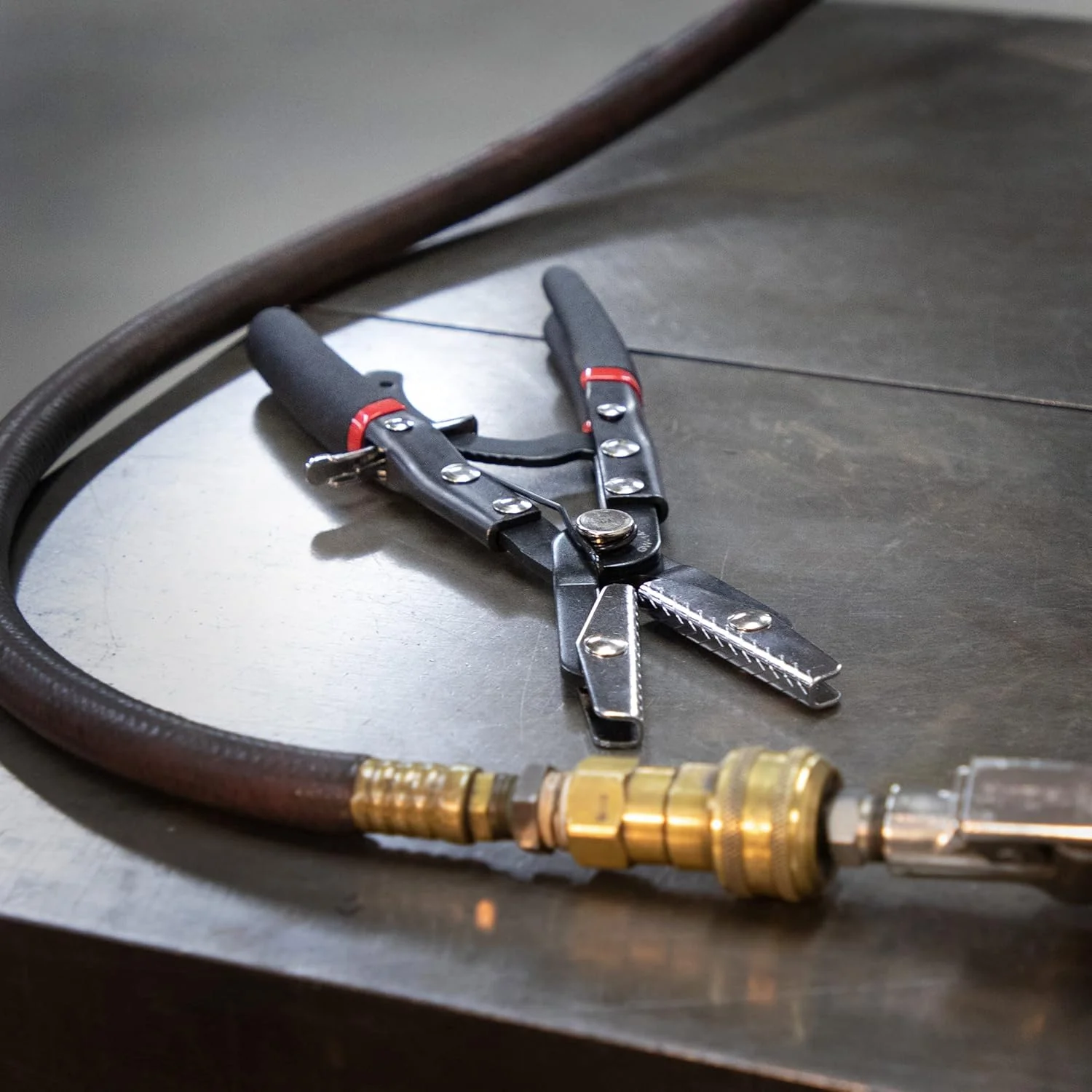 GEARWRENCH Automatic Locking Ratcheting Hose Pinch Off Pliers | 145 - Image 9