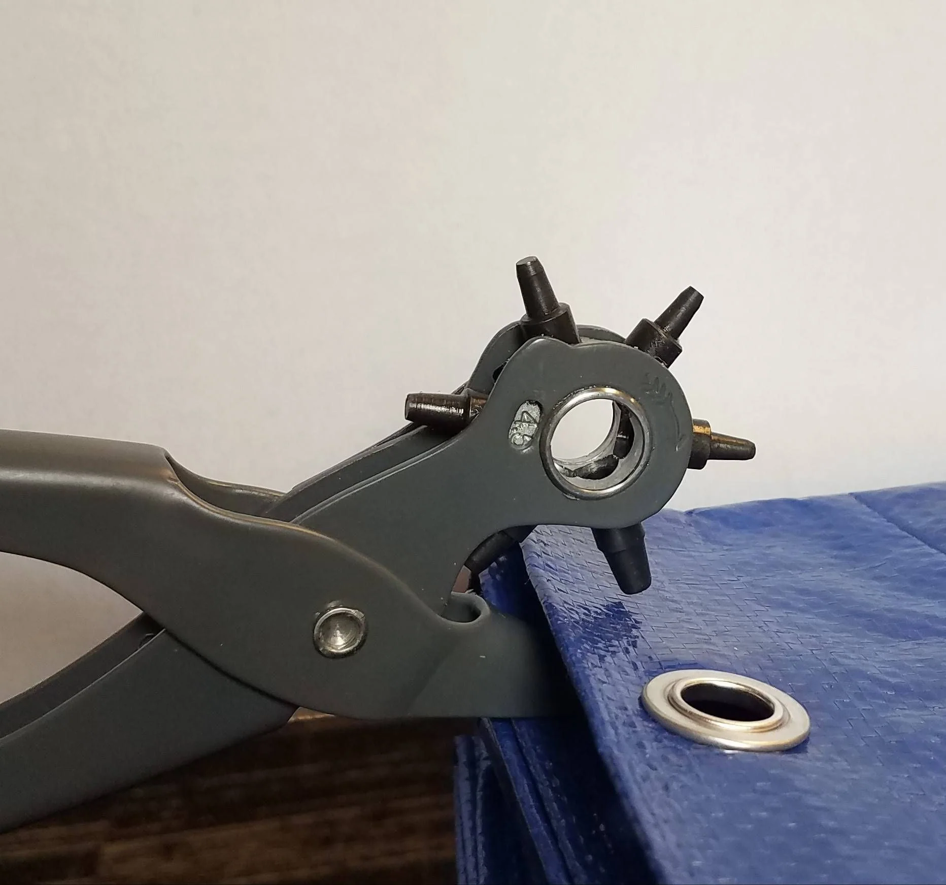 General Tools Leather Hole Punch Tool, 5/64 In. to 3/16 In. - Image 3