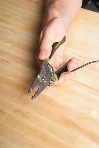 Greenlee 1955-SS Stainless Steel Wire Stripper for 10-18 AWG Solid and 12-20 AWG Stranded, Heavy-Duty Stripper, Cutter, and Crimper Tool - Image 10