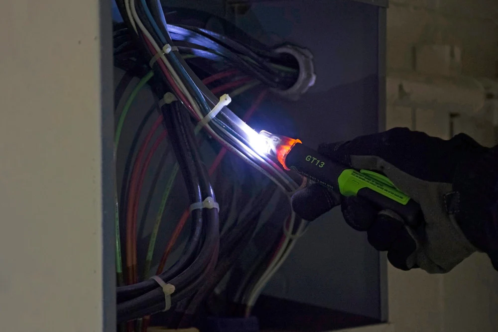 Greenlee Non-Contact Voltage Detector - Image 2