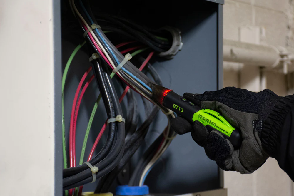 Greenlee Non-Contact Voltage Detector - Image 3