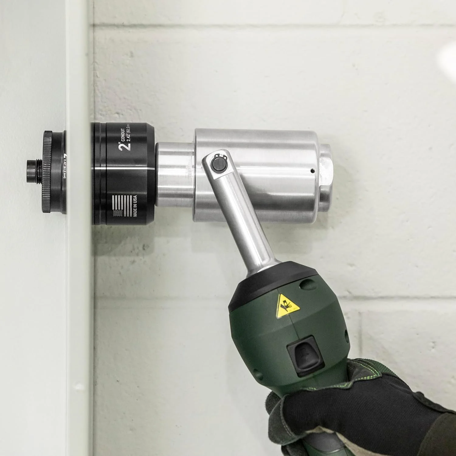 Greenlee LS100X11SB4 Intelli-PUNCH 11-Ton Battery-Hydraulic Knockout Punch Kit with Slug-Buster, 1/2" - 4" - Image 10