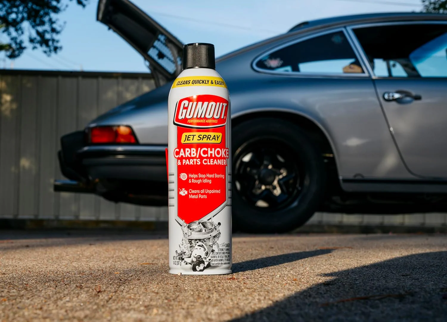 Gumout 800002231 Carb/Choke Carburetor Cleaner Spray, Carb Intake Valve Cleaner Cleans Gum Varnish & Dirt Inside & Outside Carburetor Chamber 14 Oz. (Pack of 6) - Image 3
