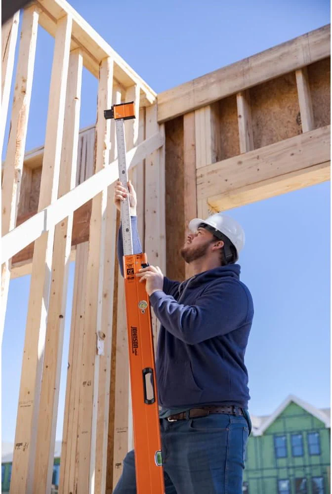 Johnson Level & Tool 5800-0610P 6FT - 10FT Extendable Plate Level, Triple-Secured Mounting System - Image 5