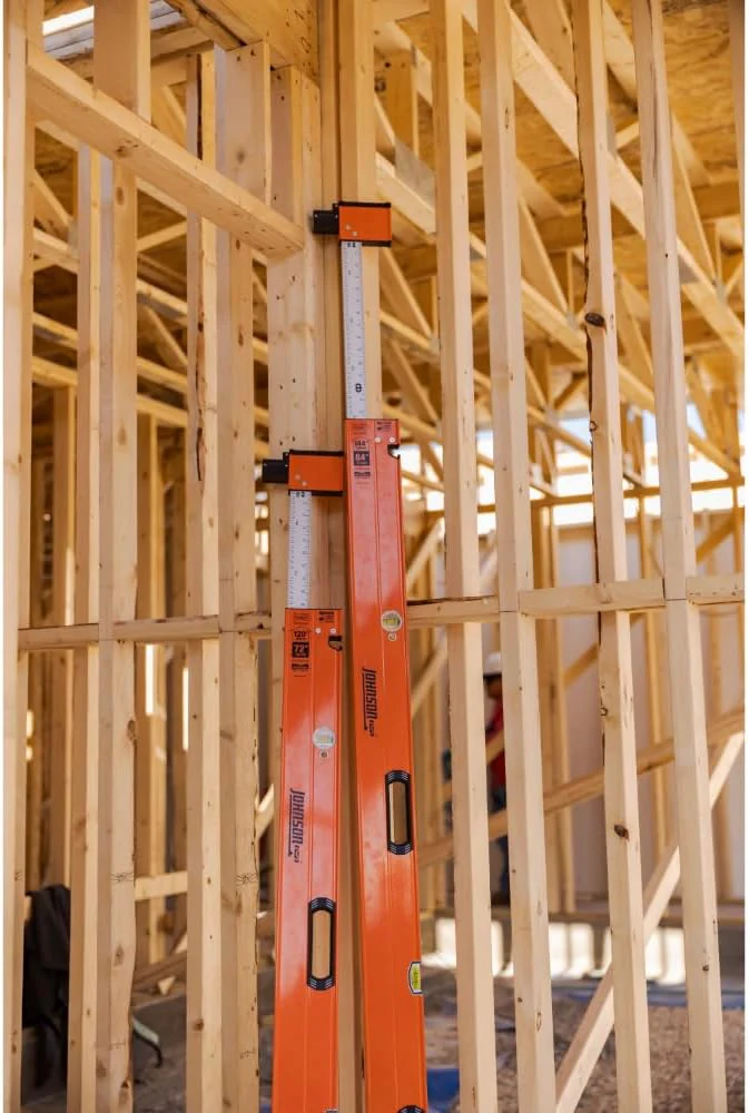 Johnson Level & Tool 5800-0712P 7FT - 12FT Extendable Plate Level, Triple-Secured Mounting System - Image 5