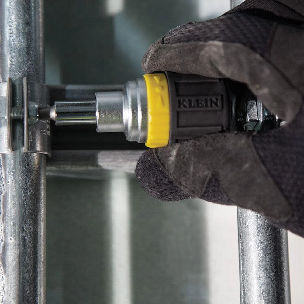 Klein Tools 32593 Multi-bit Ratcheting Screwdriver, 6-in-1 Stubby Tool with Phillips and Slotted Bits and 2 Nut Driver Sizes - Image 8