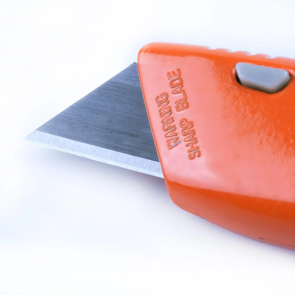 Klein Tools 44124 Utility Knife Blades (Pack of 10) - Image 4