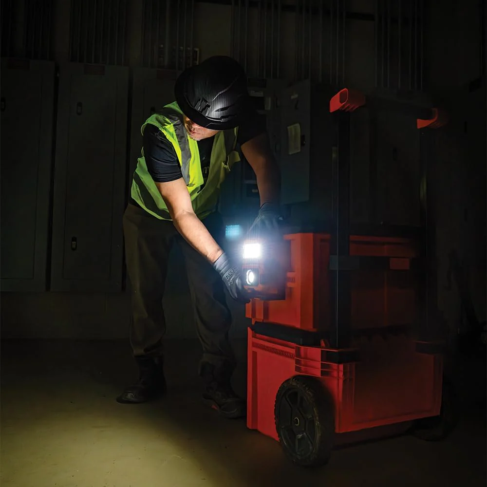 Klein Tools 56417 MODbox Rechargeable Dual Beam LED Work Light - Image 7