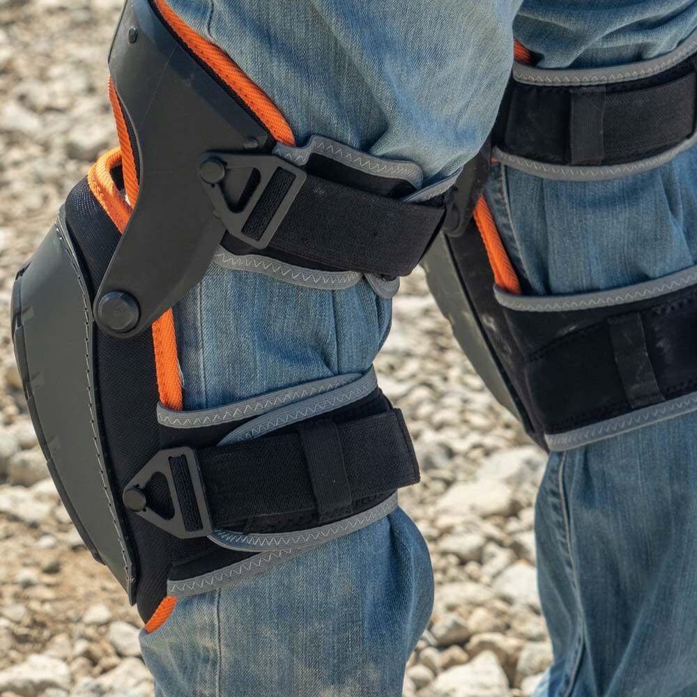 Klein Tools 60491 Hinged Knee Pads, Heavy Duty Gel Foam Protective Knee Pads with Quick-Fasten Buckle and Thigh Strap, Black - Image 6