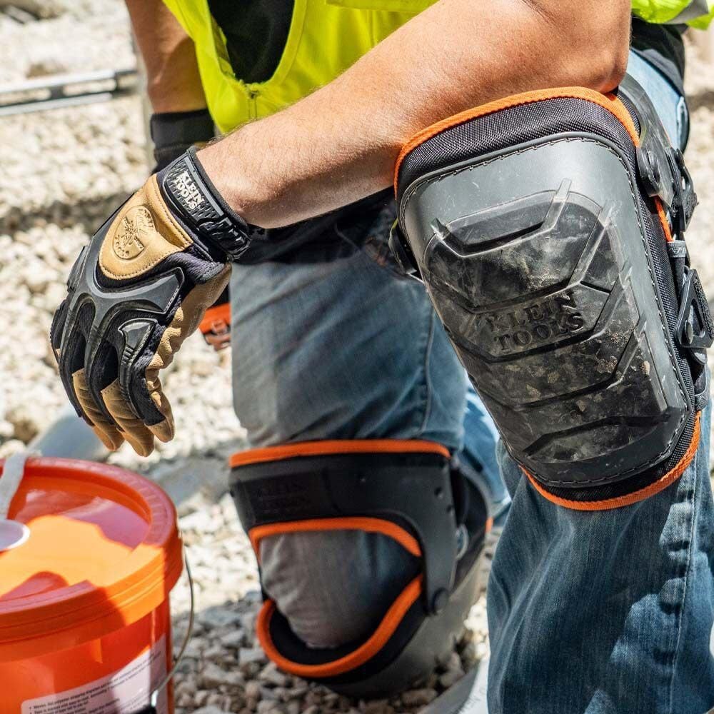 Klein Tools 60491 Hinged Knee Pads, Heavy Duty Gel Foam Protective Knee Pads with Quick-Fasten Buckle and Thigh Strap, Black - Image 8
