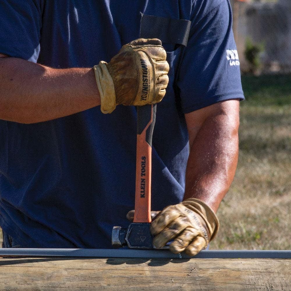 Klein Tools 832-26 Lineman's 26-Ounce Claw Milled Hammer, Fiberglass Handle, Heavy Duty for Utility Poles, Milled Face, High Visibility Orange - Image 6