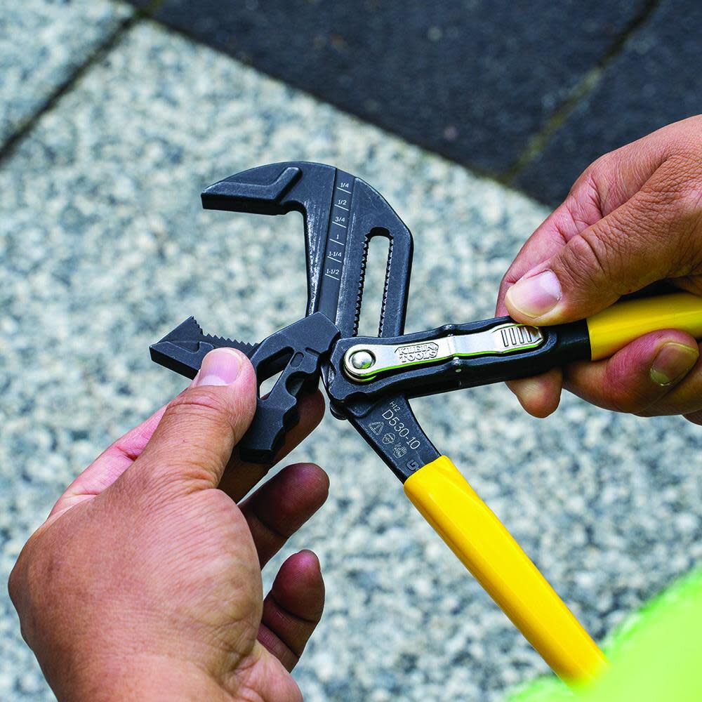 Klein Tools D53010 Plier Wrench, High Leverage Multi-Use Pump Plier with Adjustable and Reversible Double-Sided Jaw, Smooth and Knurled Teeth, 10-Inch - Image 3