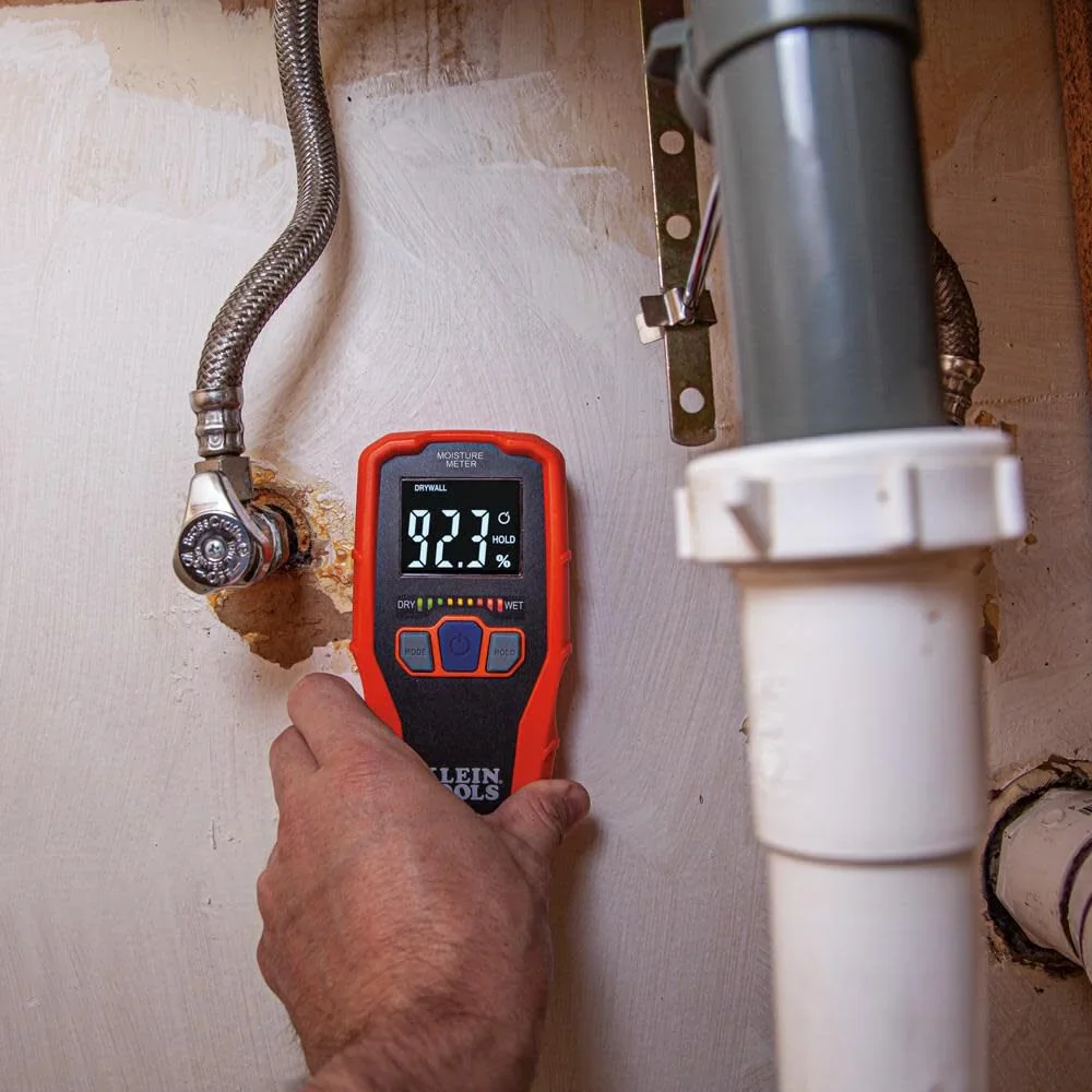 Klein Tools ET140 Pinless Moisture Meter for Non-Destructive Moisture Detection in Drywall, Wood, and Masonry; Detects up to 3/4-Inch Below Surface - Image 5