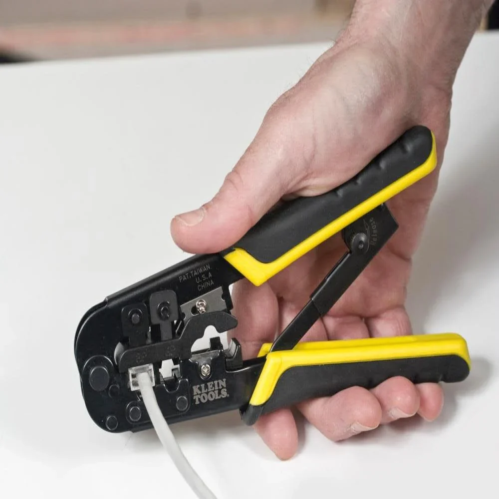 Klein Tools VDV001819 Tool Set, Cable Installation Test Set with Crimpers, Scout Pro 3 Cable Tester, Snips, Punchdown Tool, Case, 6-Piece - Image 5