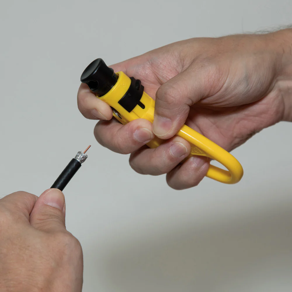 Klein Tools VDV002-818 Coax Install and Test Kit with Crimp Tool, Includes Tester, Stripper and Universal F Connectors - Image 6